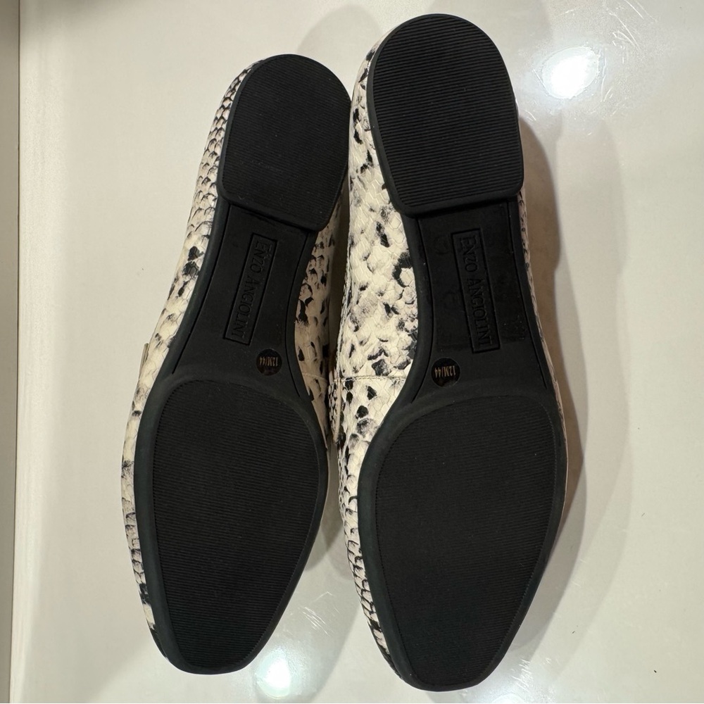 Enzo Angiolini Women's Snakeskin Loafers - Picture 8 of 9